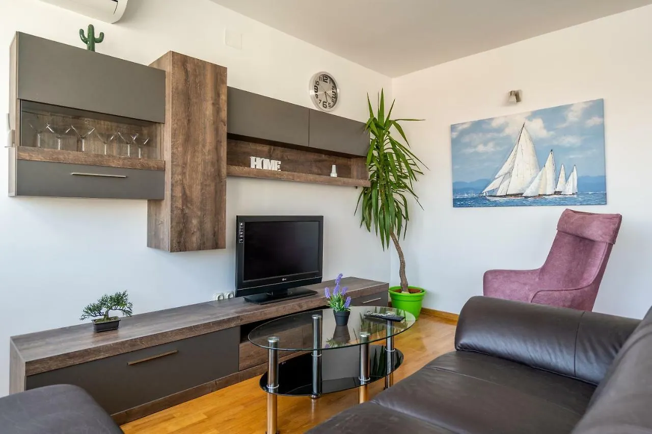 Split3 Apartment