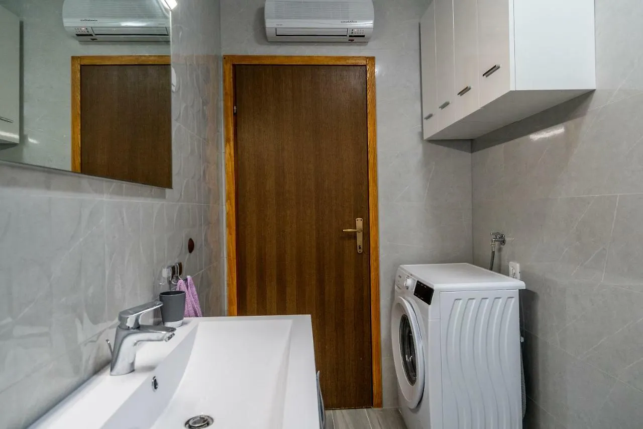 Split3 Apartment